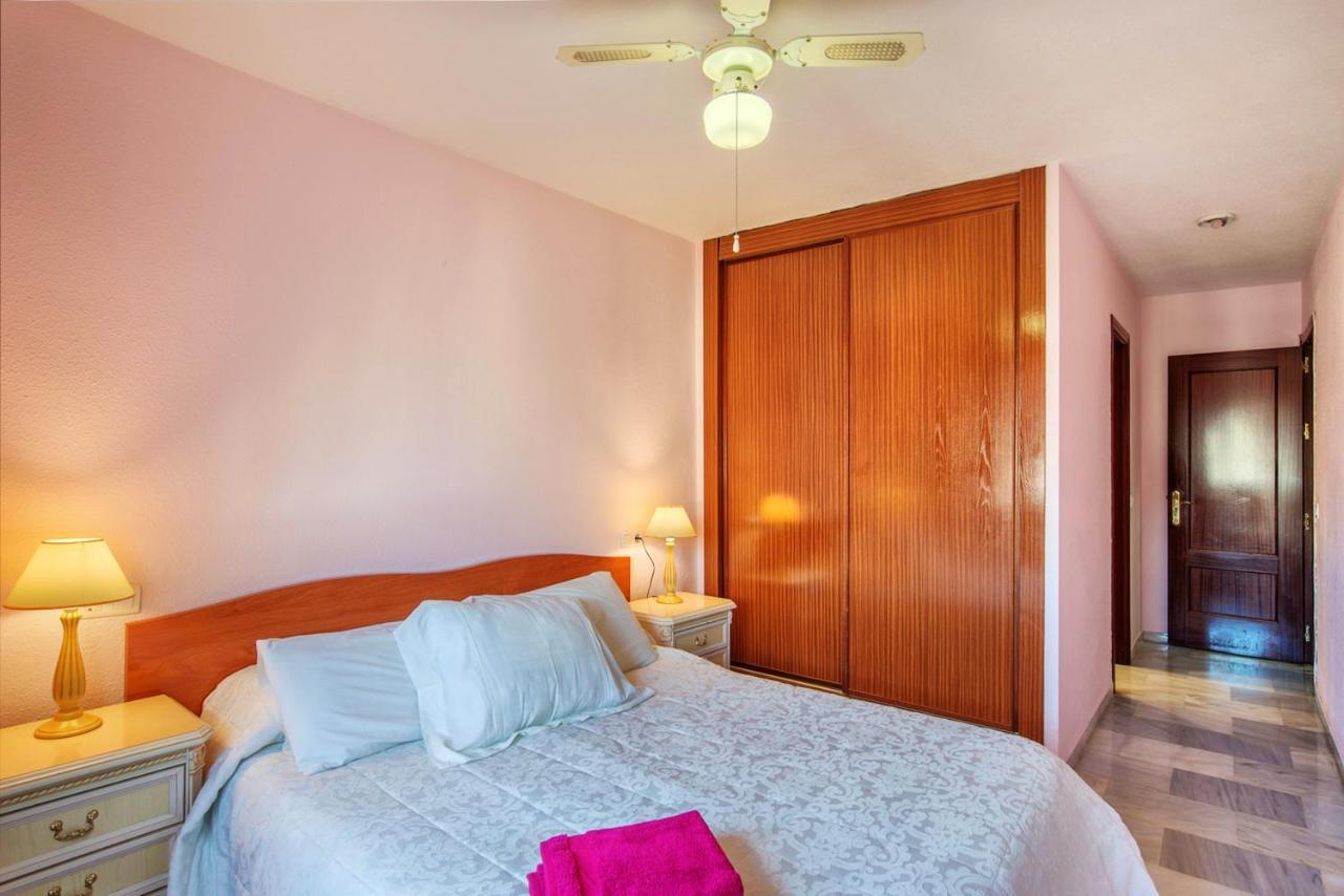 Elegant In With Sea And Mountain View. Apartemen