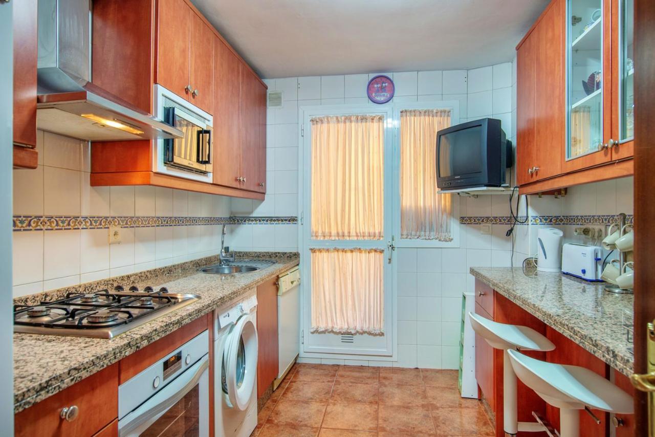 Apartemen Elegant In With Sea And Mountain View.