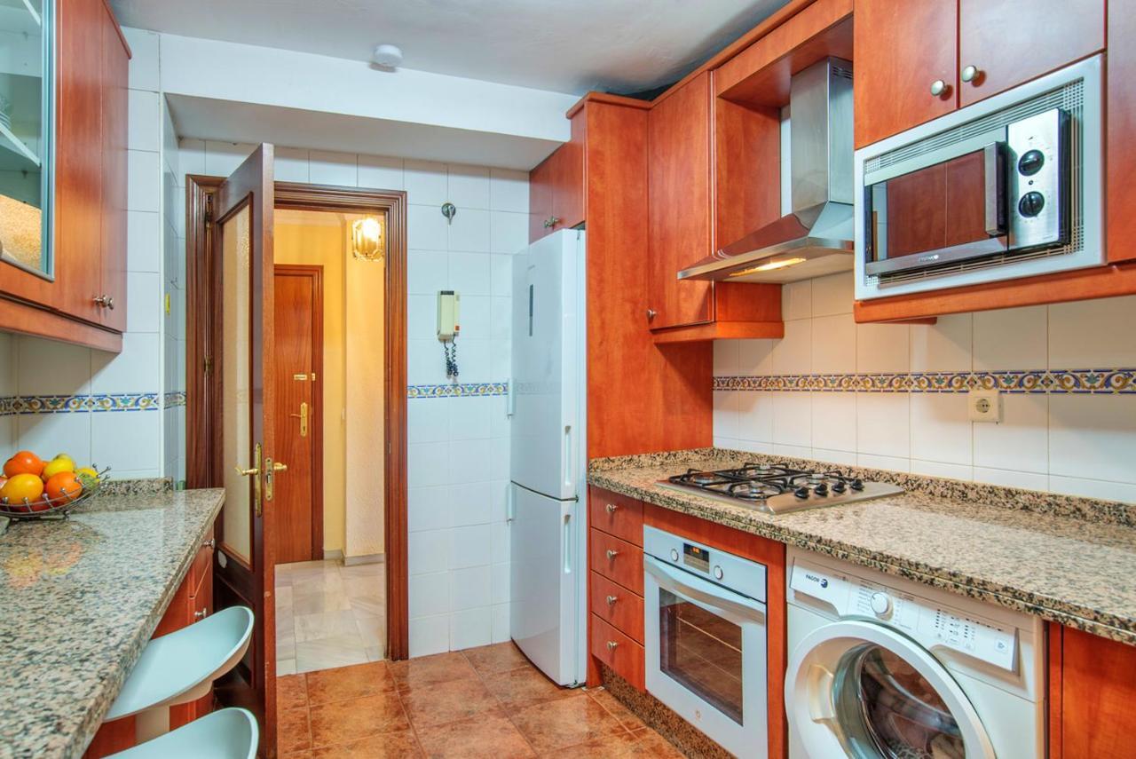 Elegant In With Sea And Mountain View. Apartment *